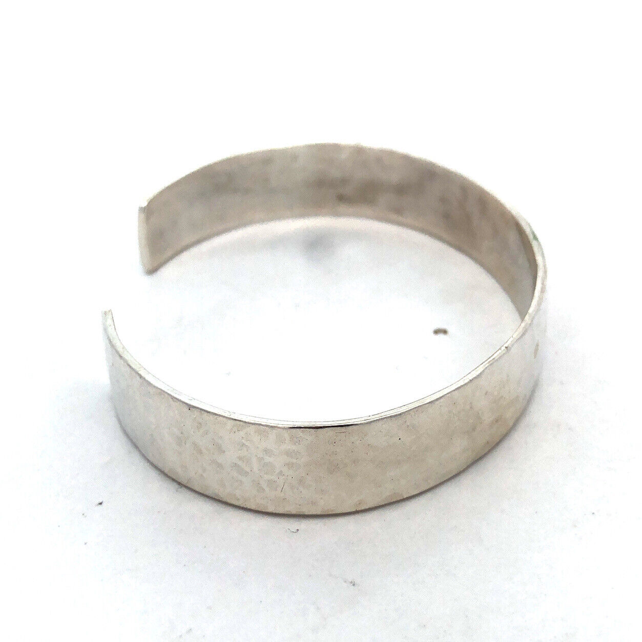 925 Sterling Silver Native American Carolyn Pollack Hammered Open Cuff Bracelet