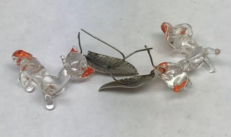 Retro Funky Silver Tone Lucite Bubble Sitting Cat Figurine Drop Dangle Earrings