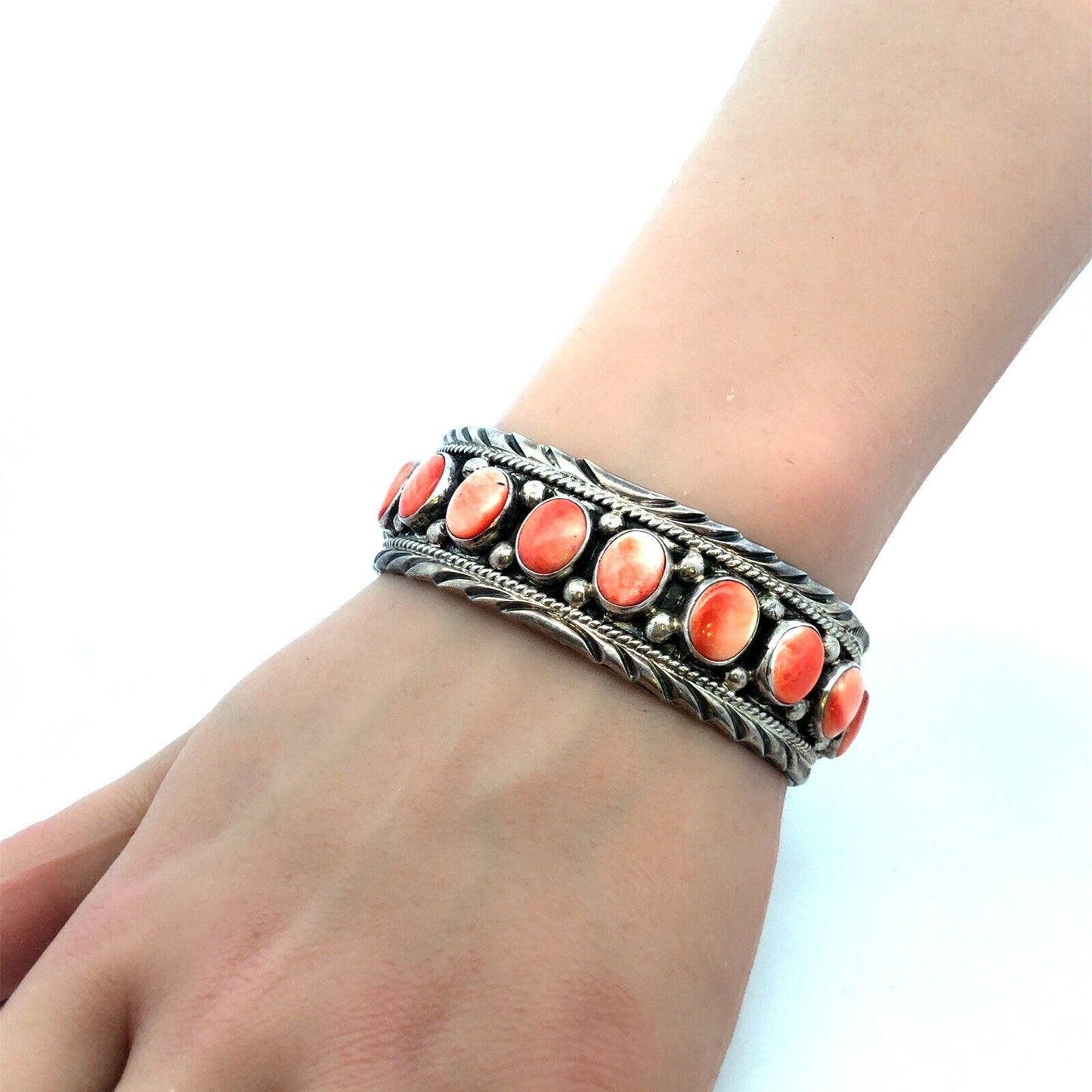 Charlene Yazzie Navajo 925 Sterling Silver Oval Spiny Oyster Open Cuff Bracelet