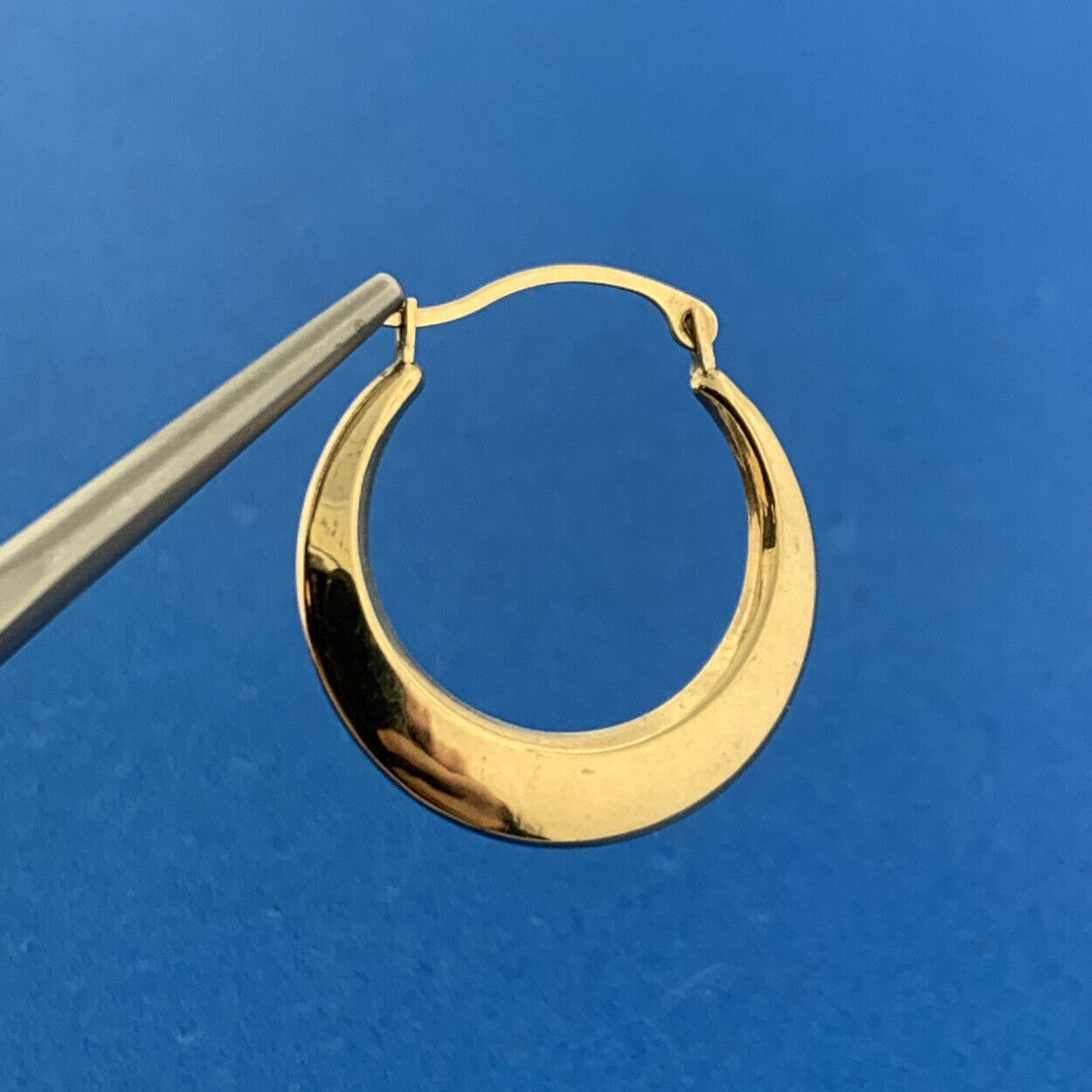 Designer RL 10K Yellow Gold Polished Tapered Elegant Hoop Earrings