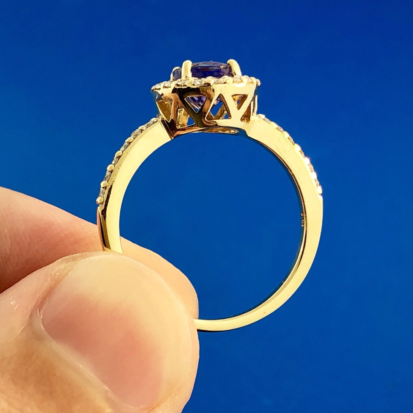 Designer 18K Yellow Gold Oval Tanzanite Diamond Halo Engagement Cocktail Ring