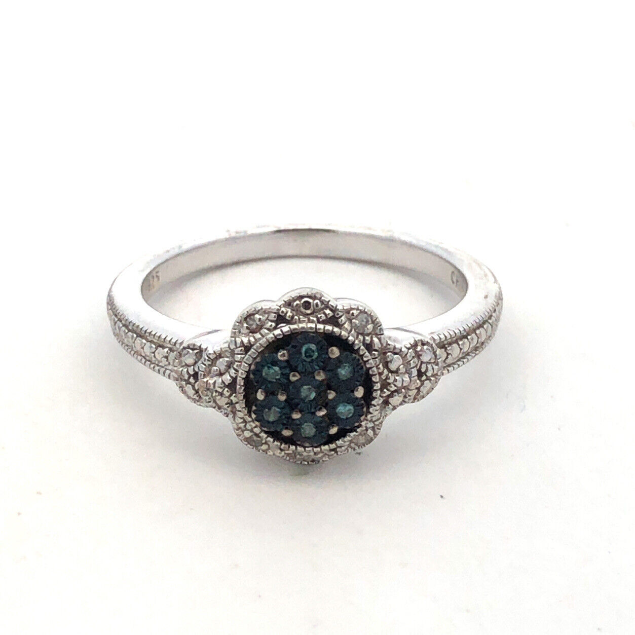 Designer 925 Sterling Silver Blue White Round Diamond Bead Detail Cocktail Ring