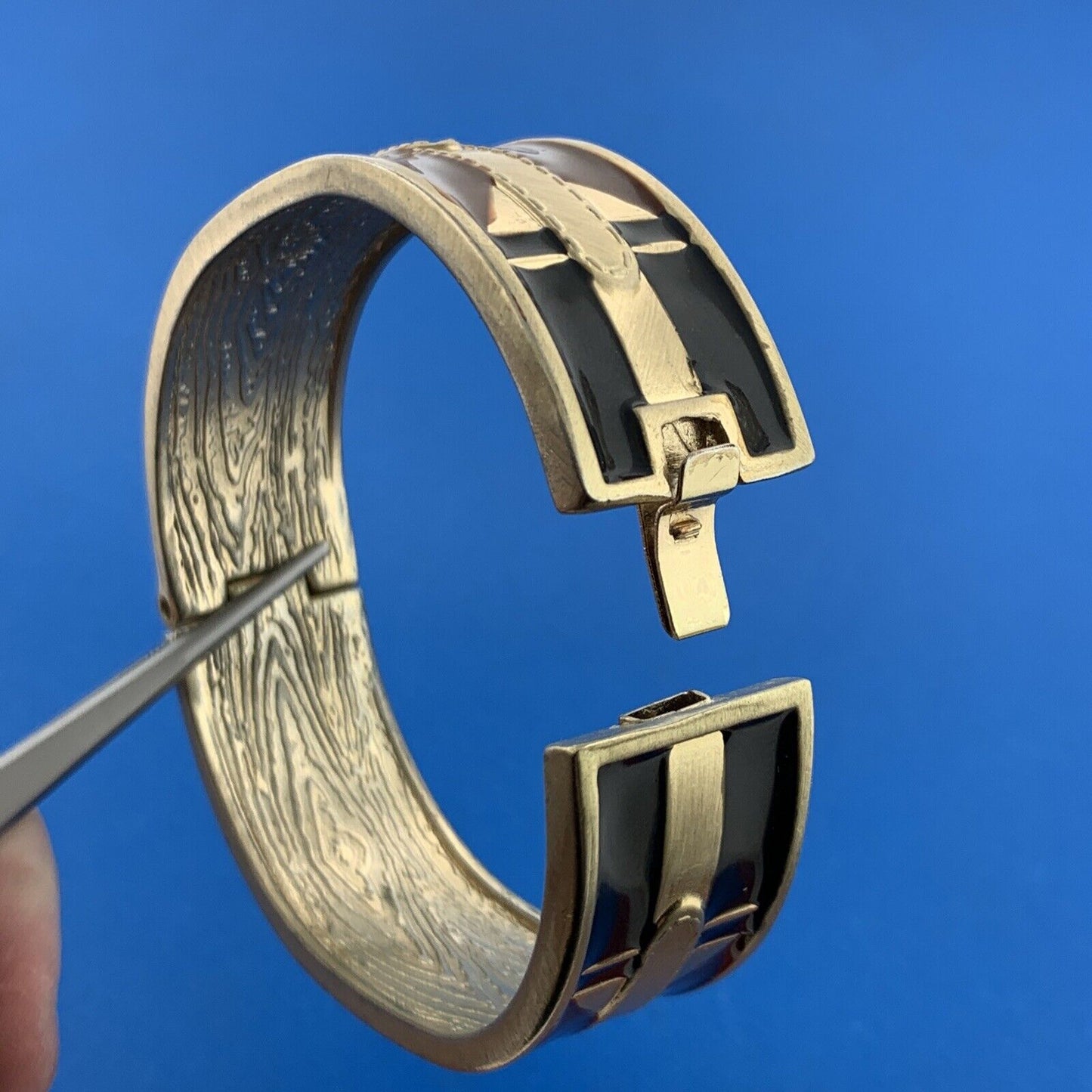 1980's Gold Tone Black Brown Gold Enamel Belt Buckle Design Hinged Cuff Bracelet