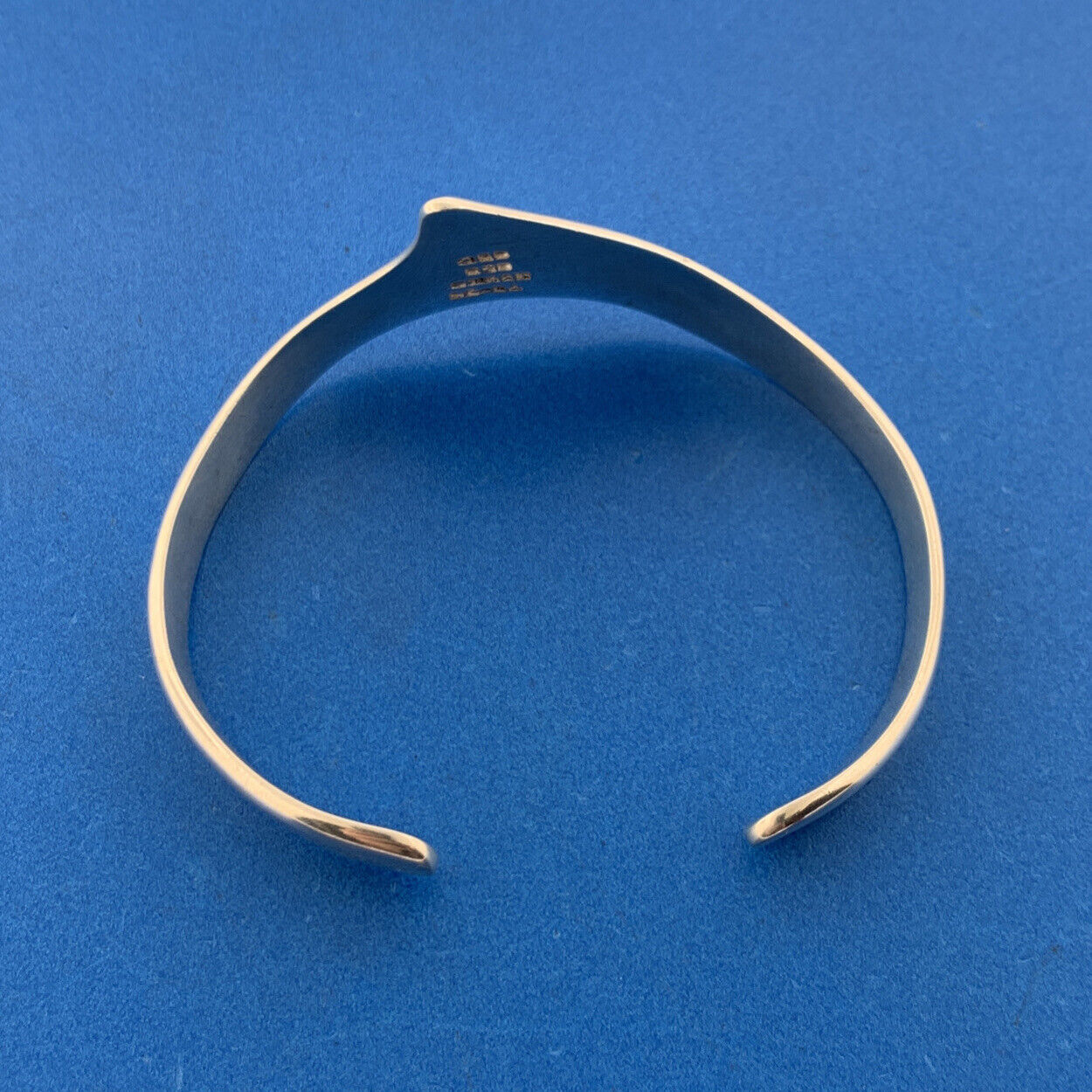 1980's Taxco Mexico Artist 950 Fine Silver Modernist Designer Wave Cuff Bracelet