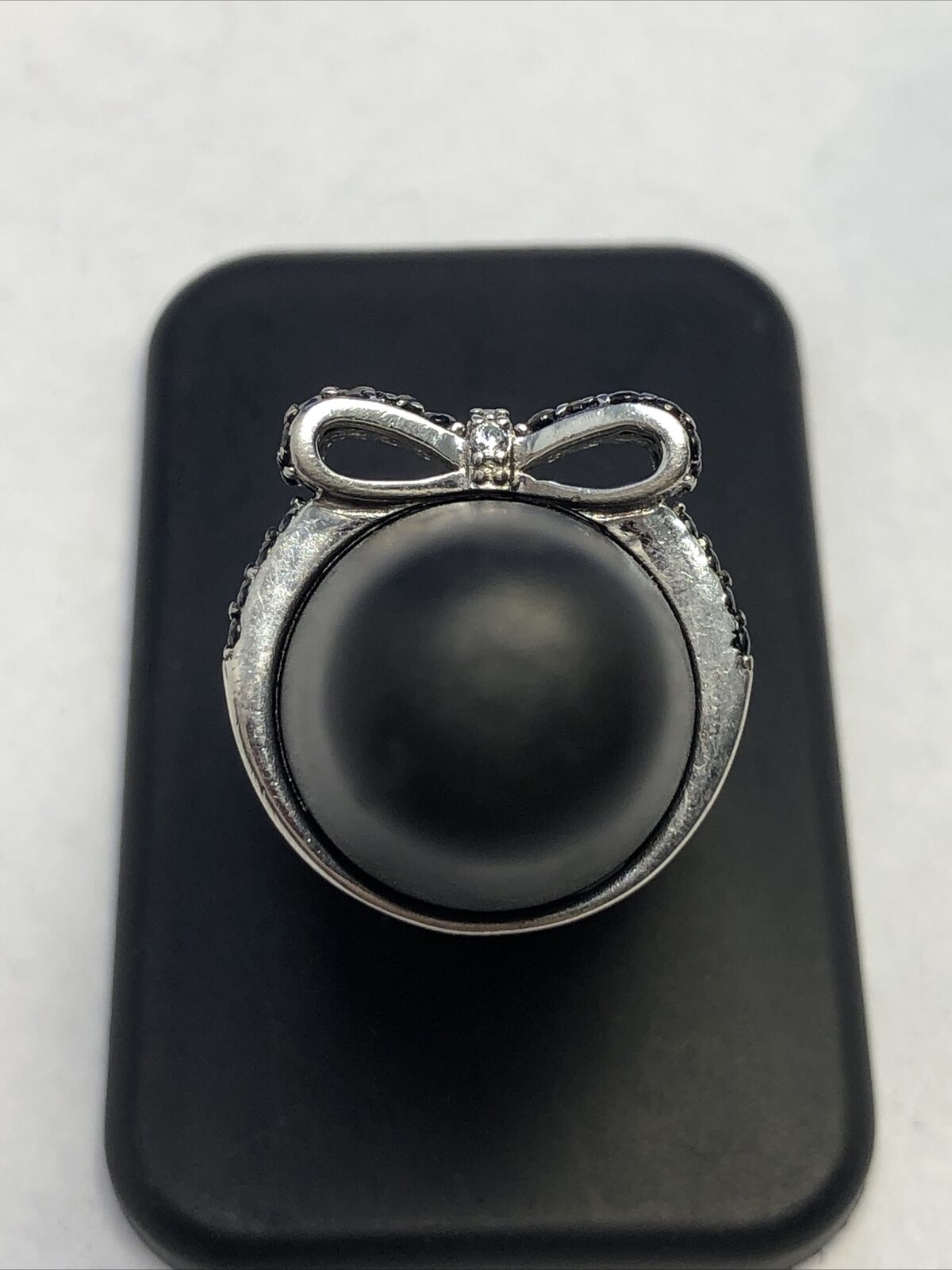 Estate 925 Sterling Silver Faceted Black Onyx Cubic Zirconia 3D Bow Ring