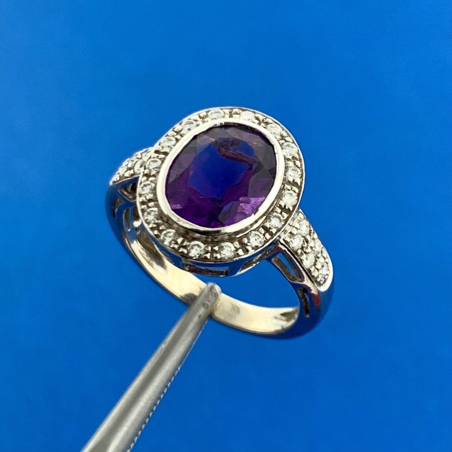 Gorgeous 14k White Gold Oval Purple Amethyst Diamond Halo Accent Ring Size 4.75