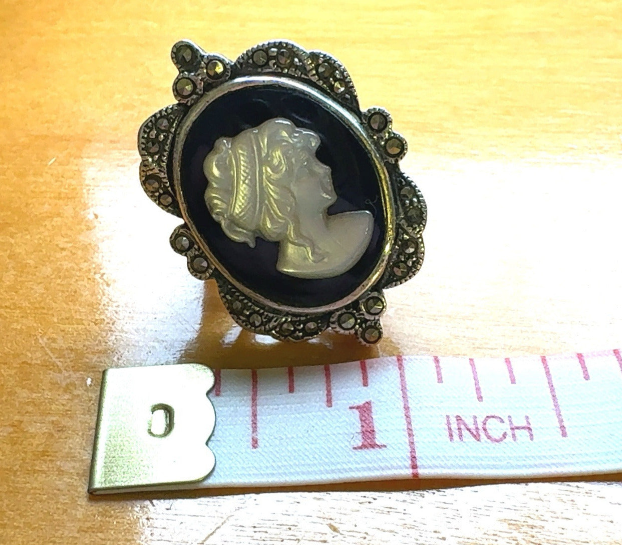 Designer TH Sterling Silver Oval Black Onyx Carved Mother of Pearl Cameo Ring
