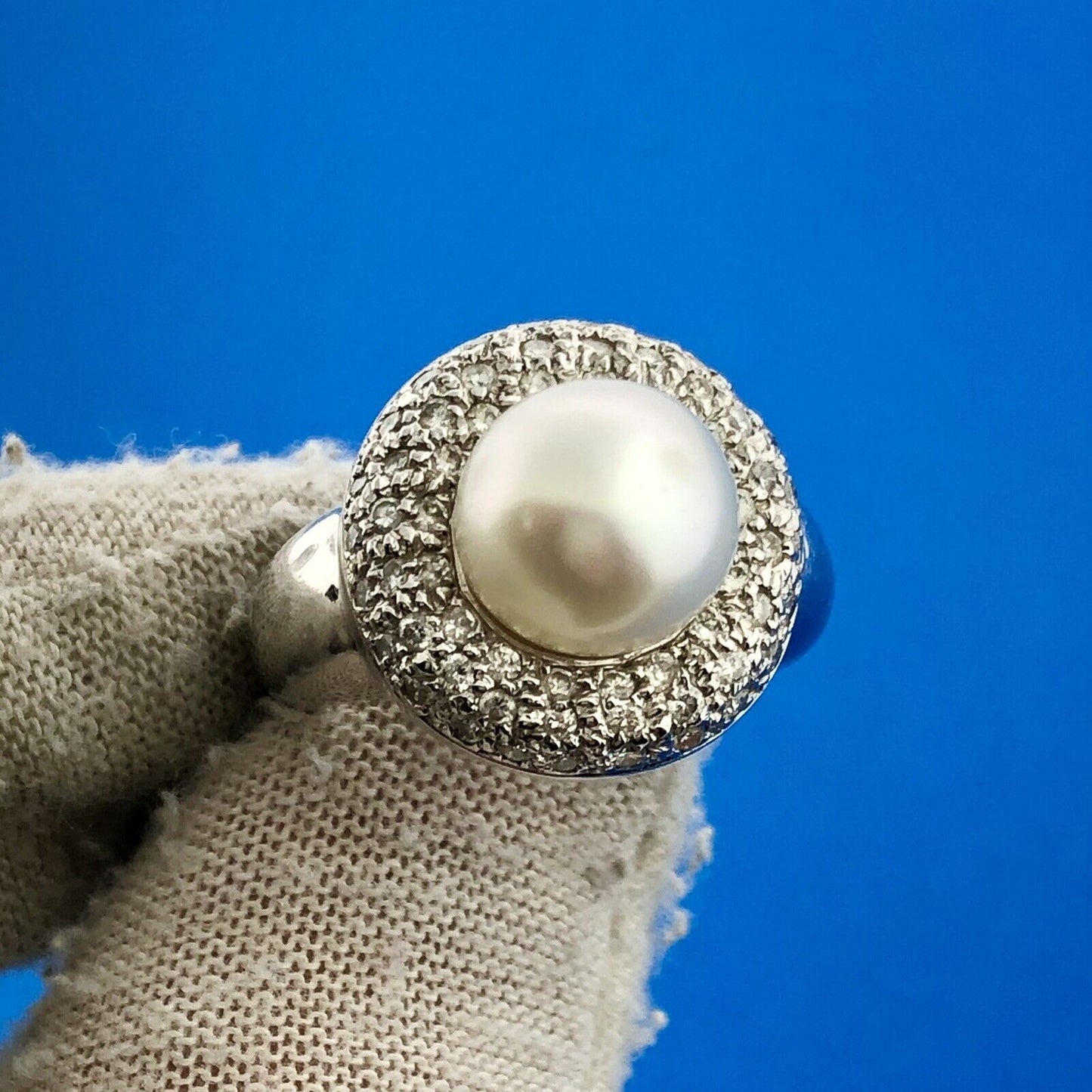 Gorgeous 18k White Gold White Pearl Diamond Halo Cluster Statement Ring Size 6.5