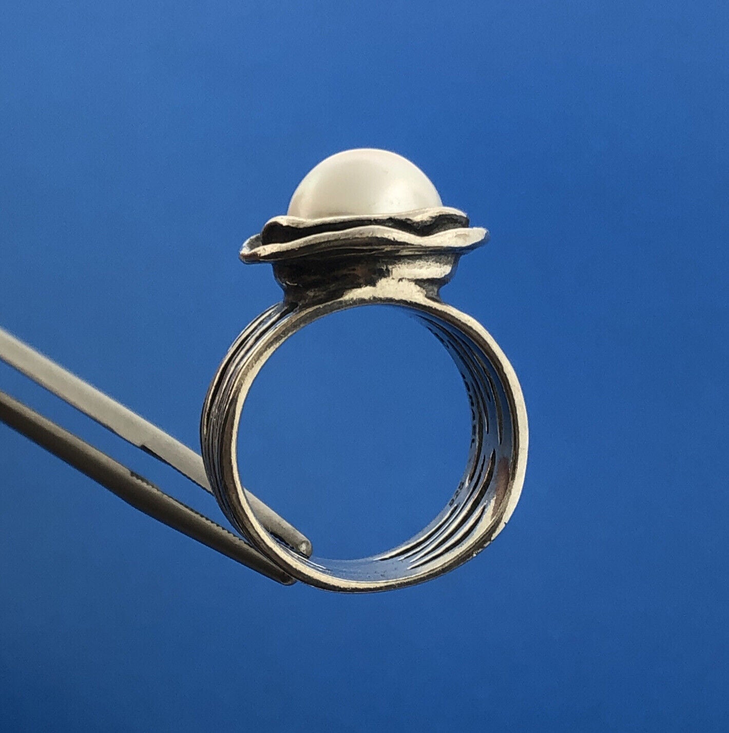 Designer B ISRAEL 925 Sterling Silver Pearl Modernist Statement Cigar Band Ring