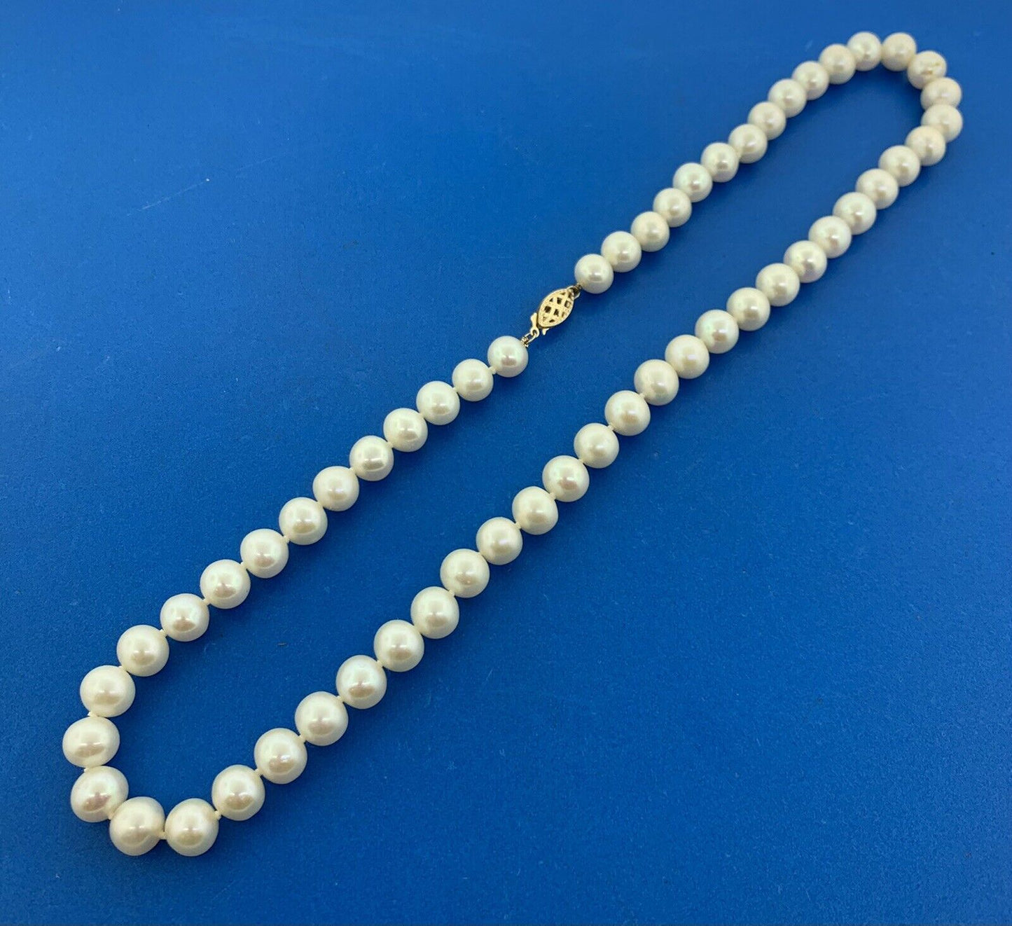 Vintage 14K Yellow Gold 7.25 mm Hand Knotted Pearl Necklace