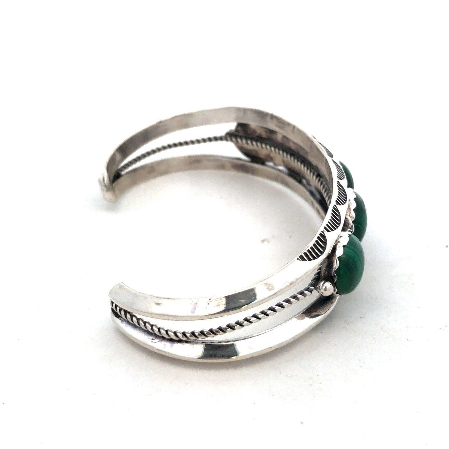 Native American L 925 Sterling Silver Oval Green Malachite Open Cuff Bracelet