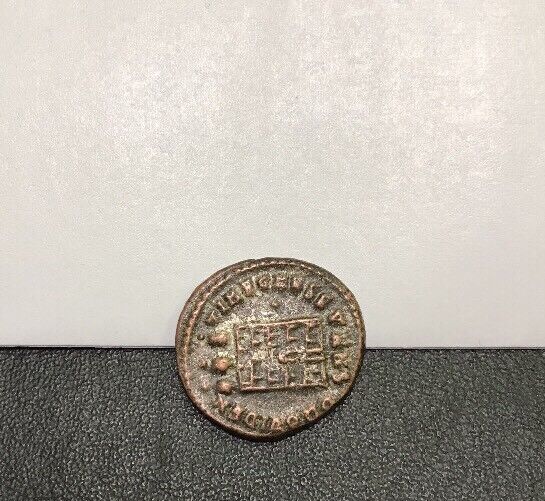 Licinius II A.D. 317-324 Roman AE Bronze Follis Campgate Reverse
