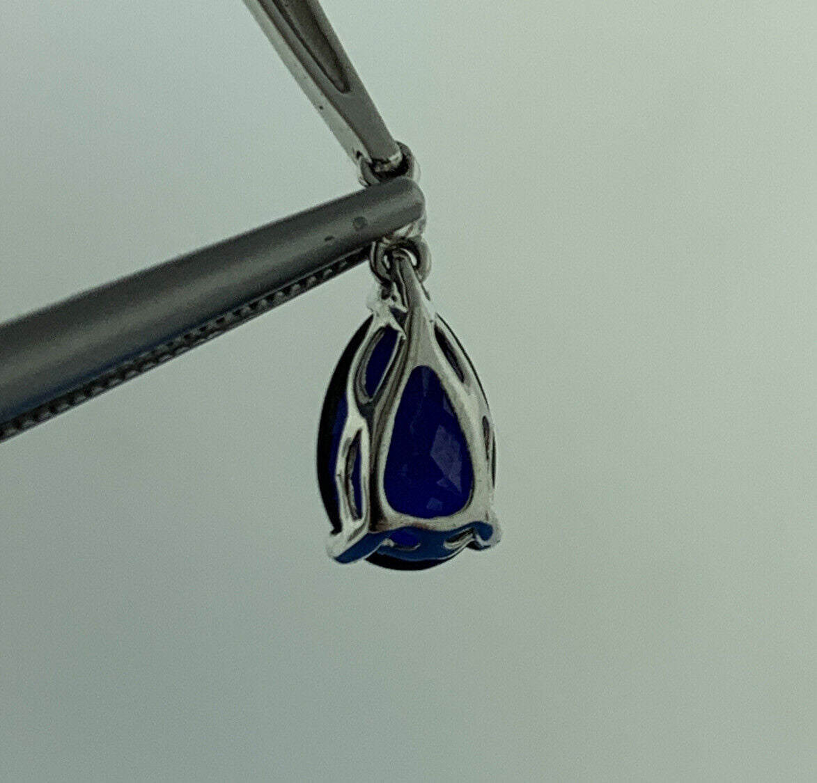 Gorgeous 14k White Gold Pear Cut Blue Sapphire Diamond Accent Dangle Pendant