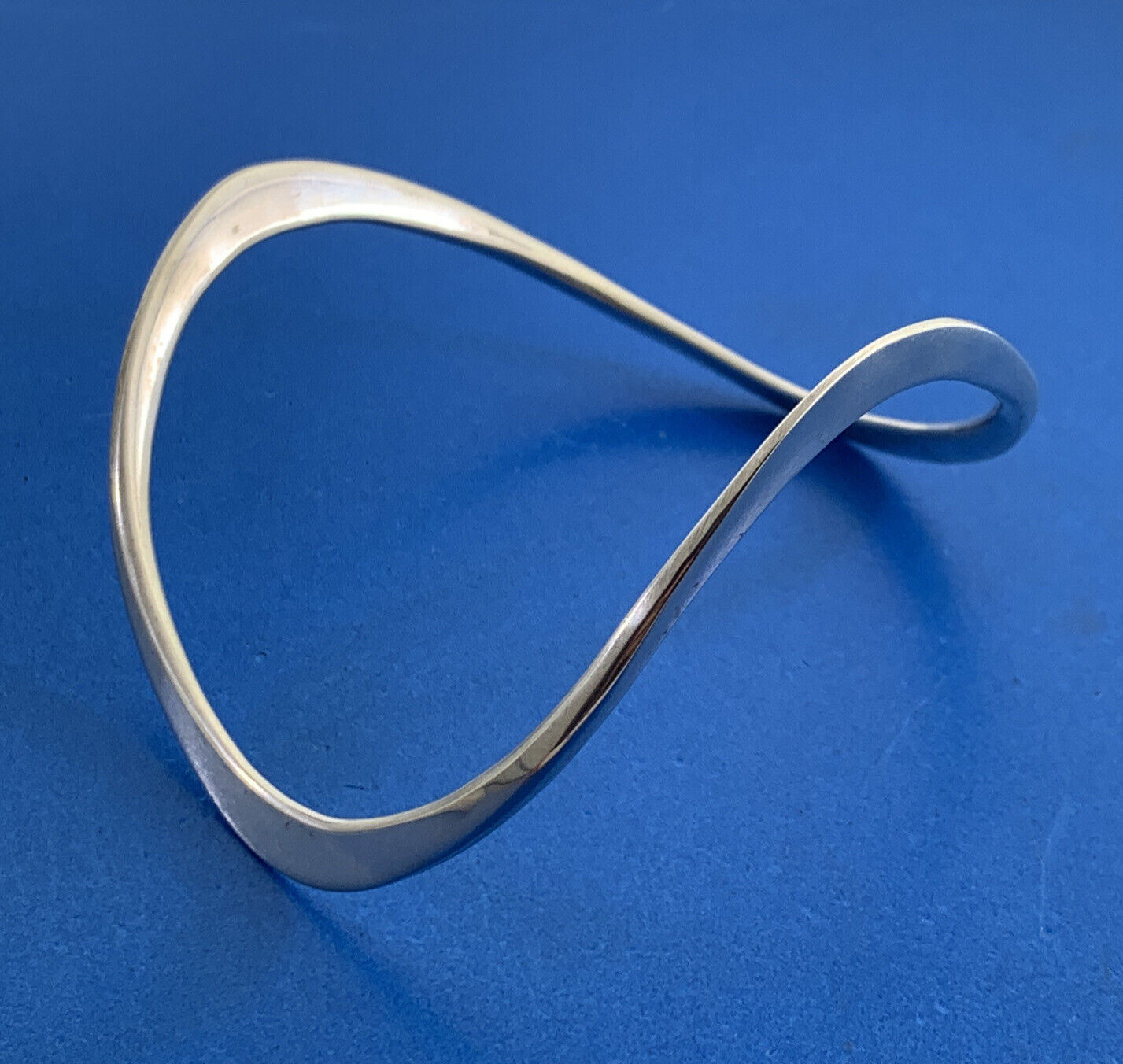 Modernist 925 Sterling Silver Crop Circle Wave Simple Bangle Bracelet