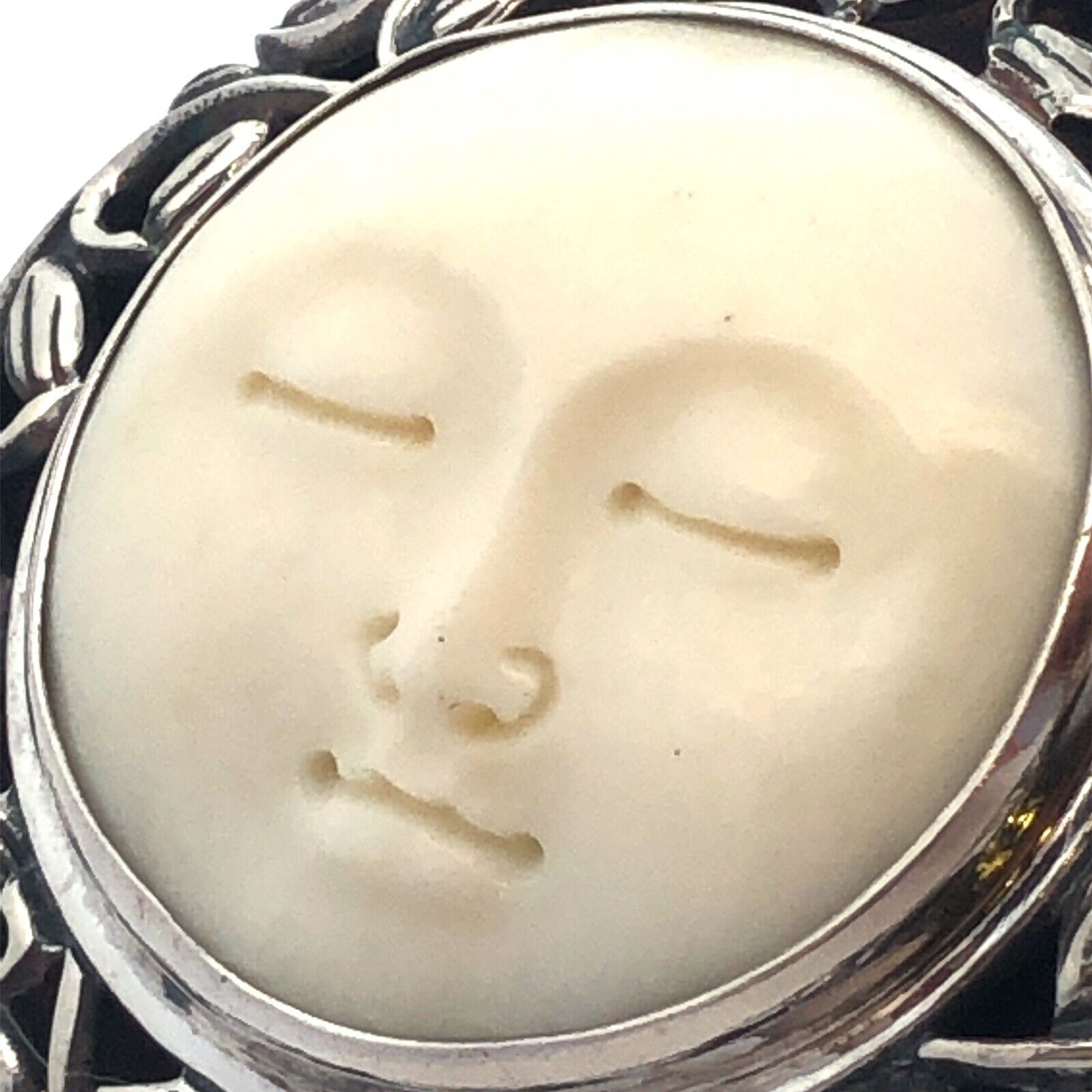 Vintage 925 Sterling Silver Round Carved Resin Moon Face Vine Statement Ring