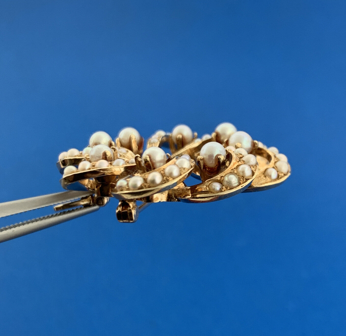 Designer 14K Yellow Gold Seed Pearl Floral Wreath Diverse Pendant Or Brooch