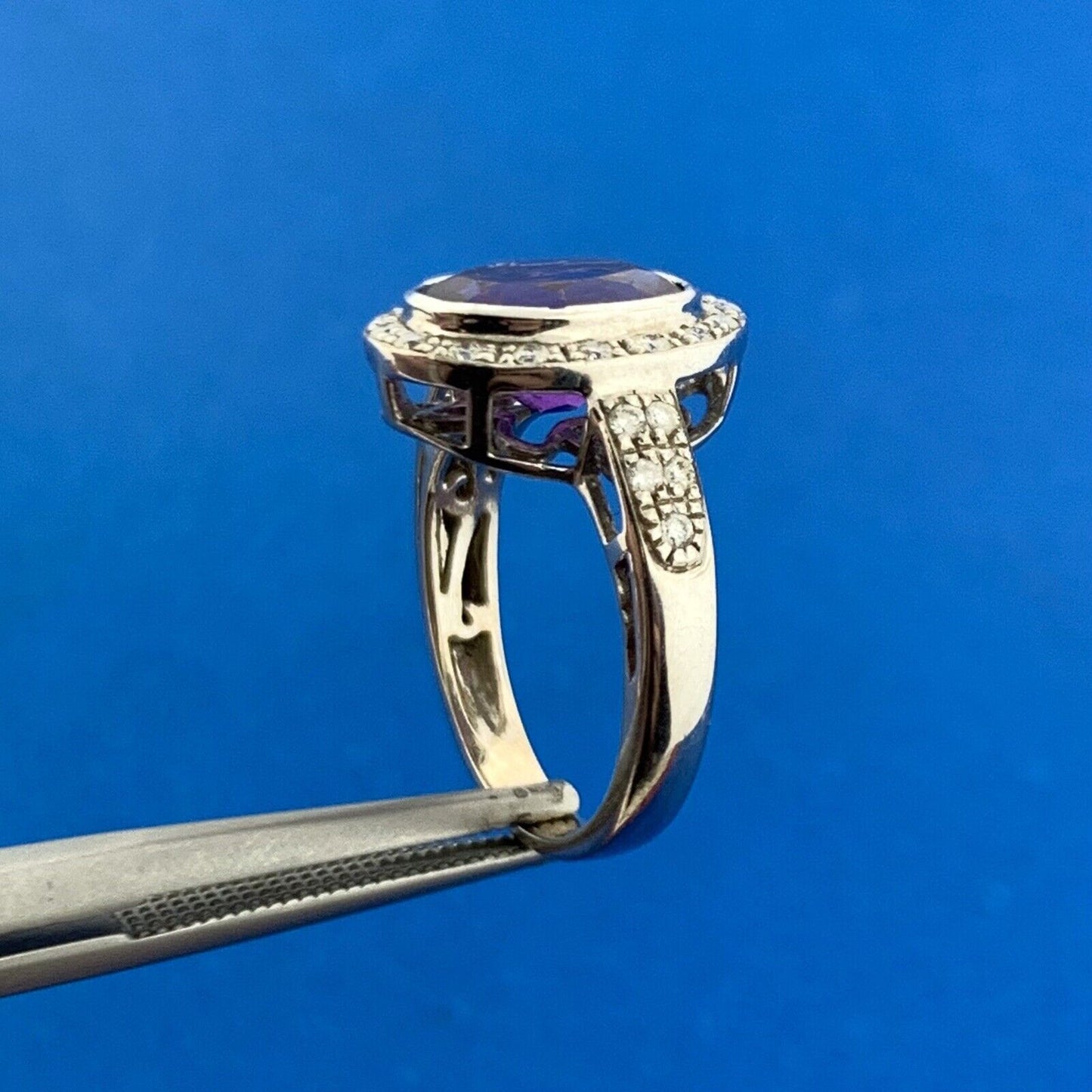 Gorgeous 14k White Gold Oval Purple Amethyst Diamond Halo Accent Ring Size 4.75