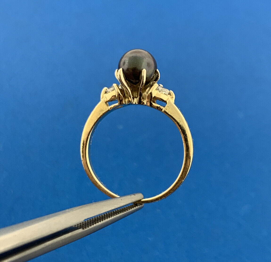Gorgeous 14k Yellow Gold Black Pearl Trillion Diamond Accent Ring Size 6