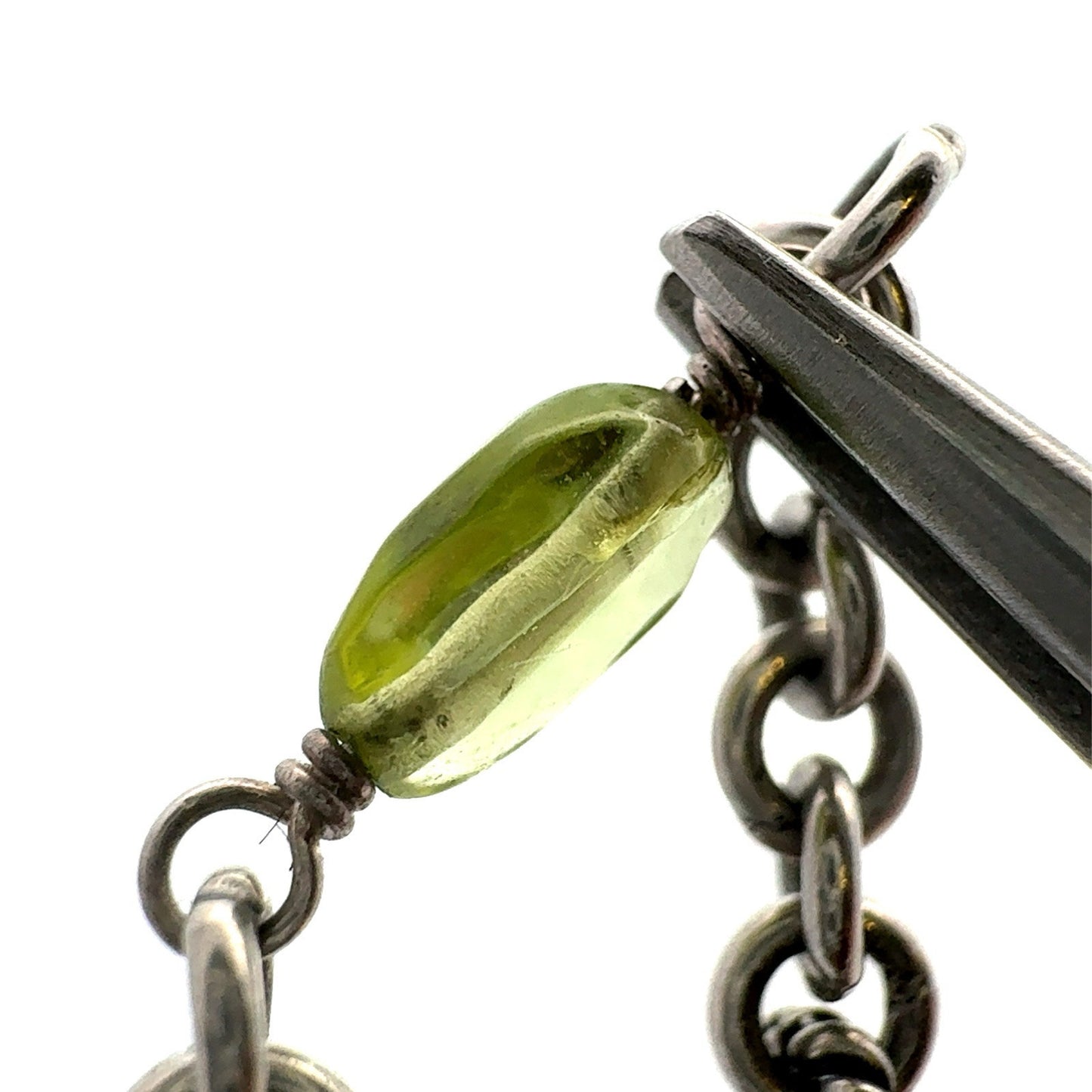 Designer Lori Bonn 925 Sterling Silver Oval Peridot Birthstone Station Necklace