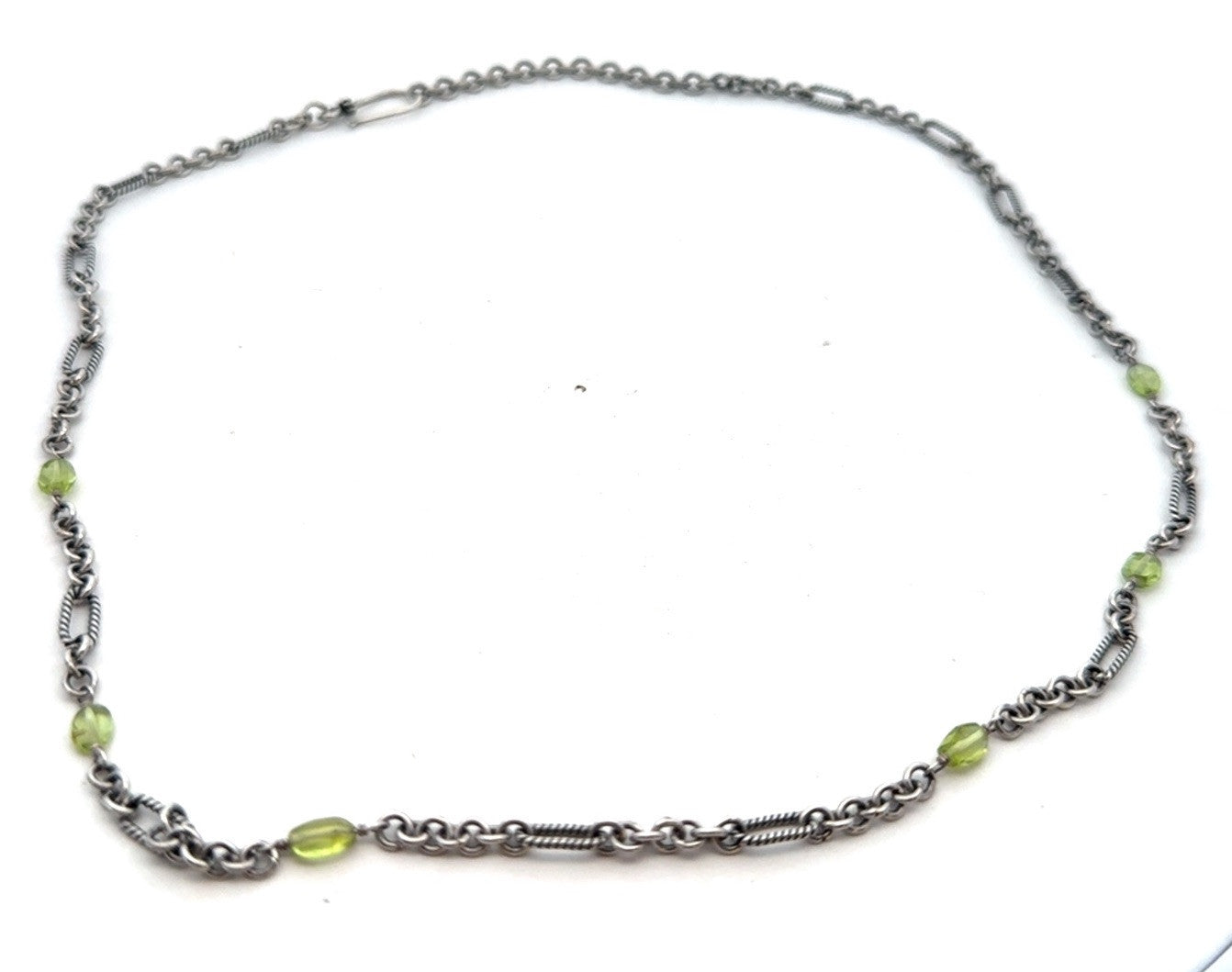 Designer Lori Bonn 925 Sterling Silver Oval Peridot Birthstone Station Necklace