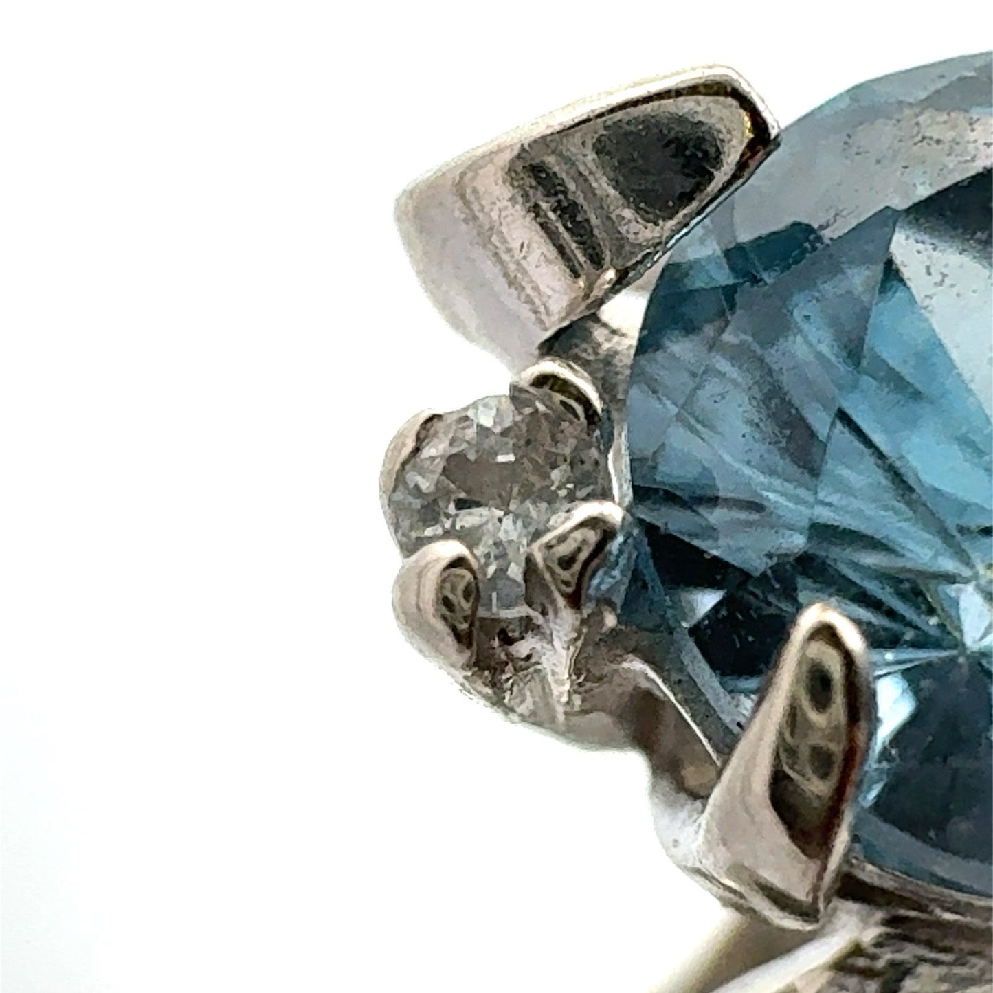Designer 14K White Gold Round Blue Topaz Solitaire Diamond Ring