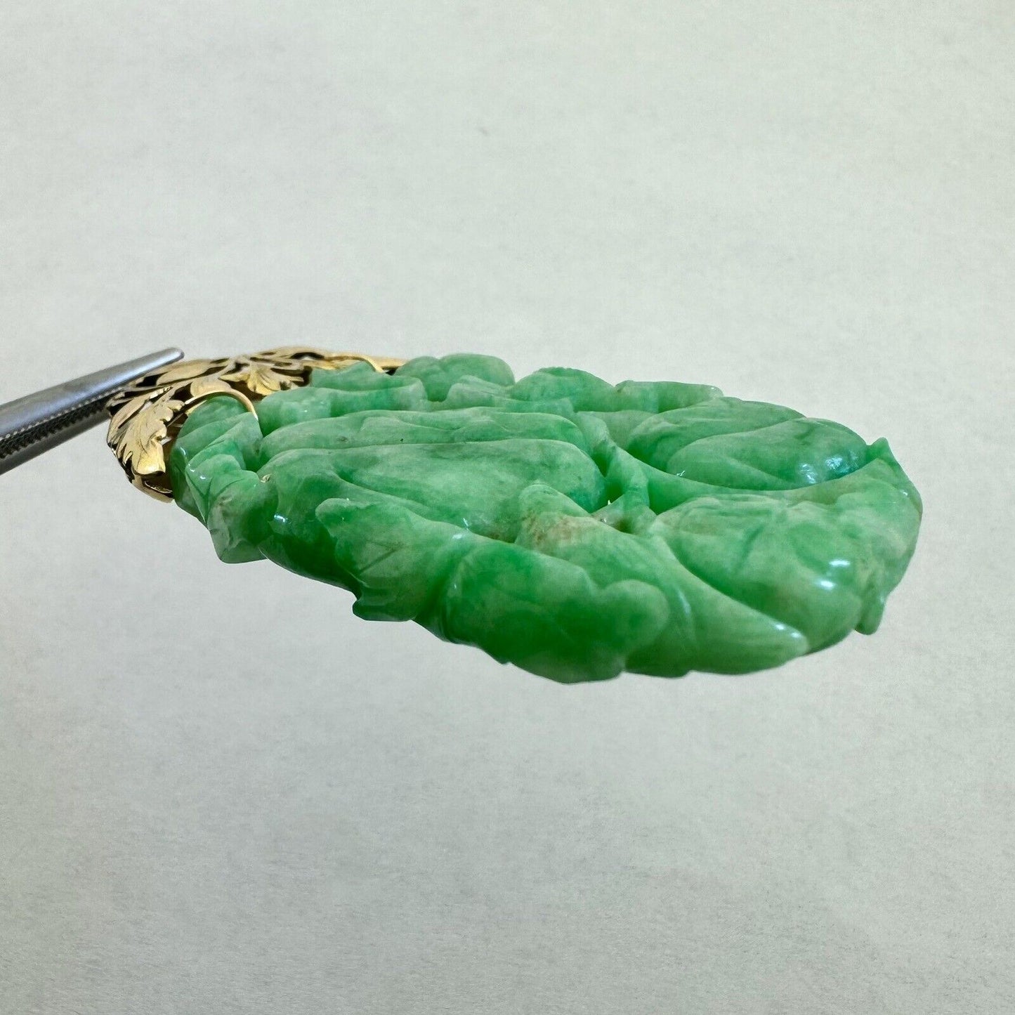 Vintage 14k Yellow Gold Oval Carved Green Jade Flowers Birds Statement Pendant