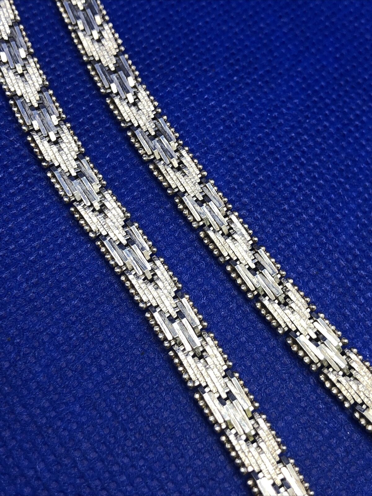 Designer Italy 925 Sterling Silver Diamond Cut Chevron Collar V Necklace