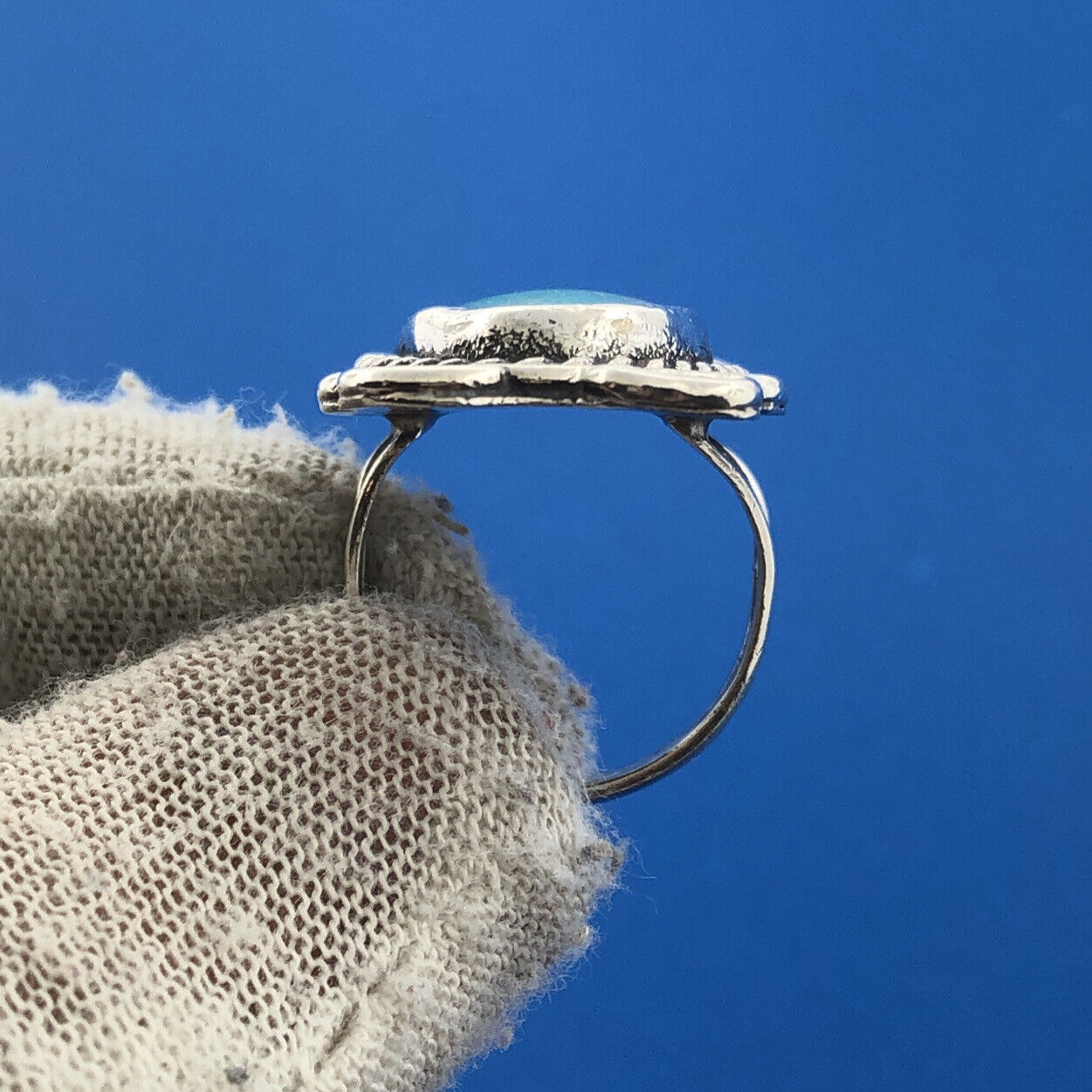 Vintage Native American Sterling Silver 925 Turquoise Statement Finger Ring