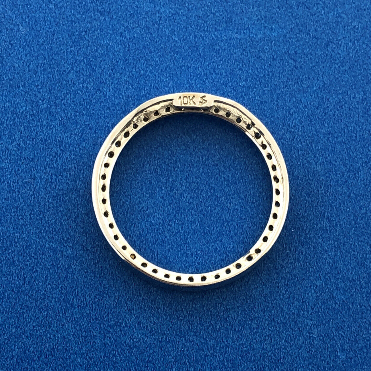 Gorgeous 10k White Gold Round Cut Diamond Infinity Circle Band Ring Pendant