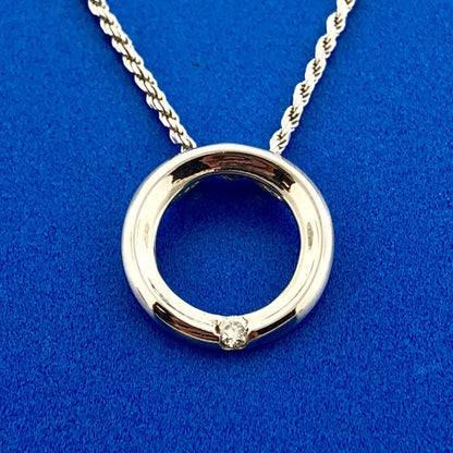 Designer Italy 10K White Gold Diamond Infinity Eternity Circle Pendant Necklace