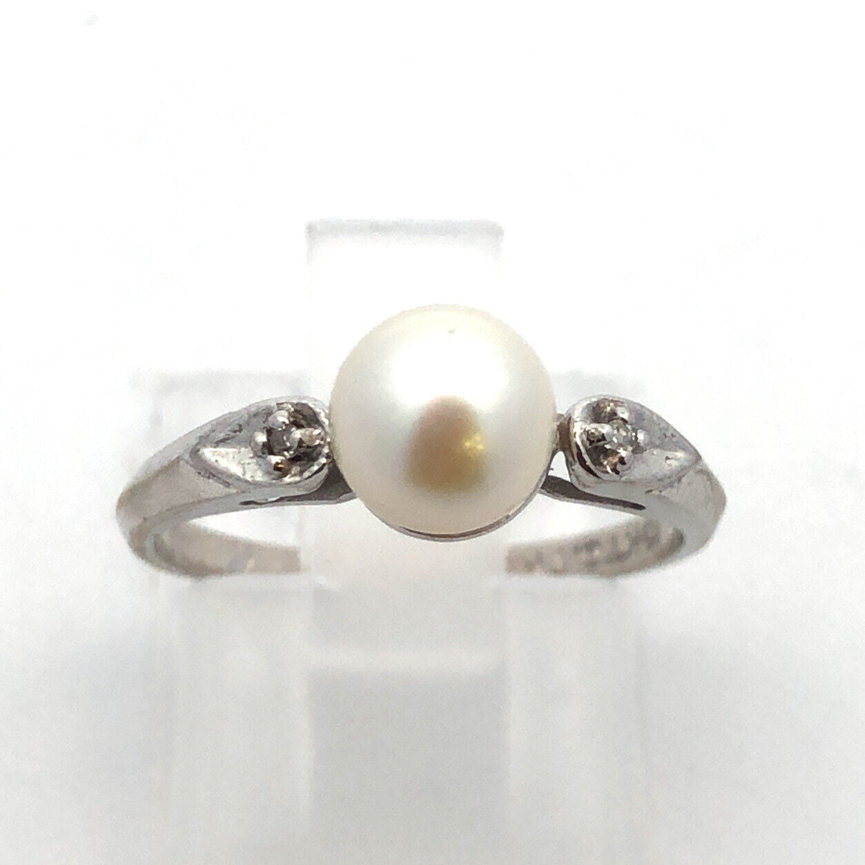 Designer 10K White Gold Round Pearl Diamond Accented Anniversary Ring