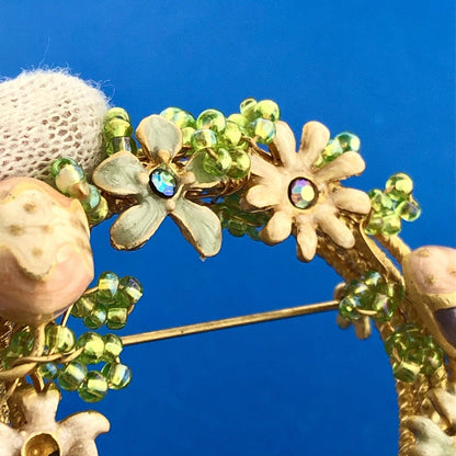Gorgeous Gold Toned Rhinestone Glass Spring Easter Floral Wreath Pin Brooch
