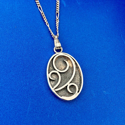 Carolyn Pollack R Moon Sterling Silver 925 Oval Scroll Floral Pendant Necklace