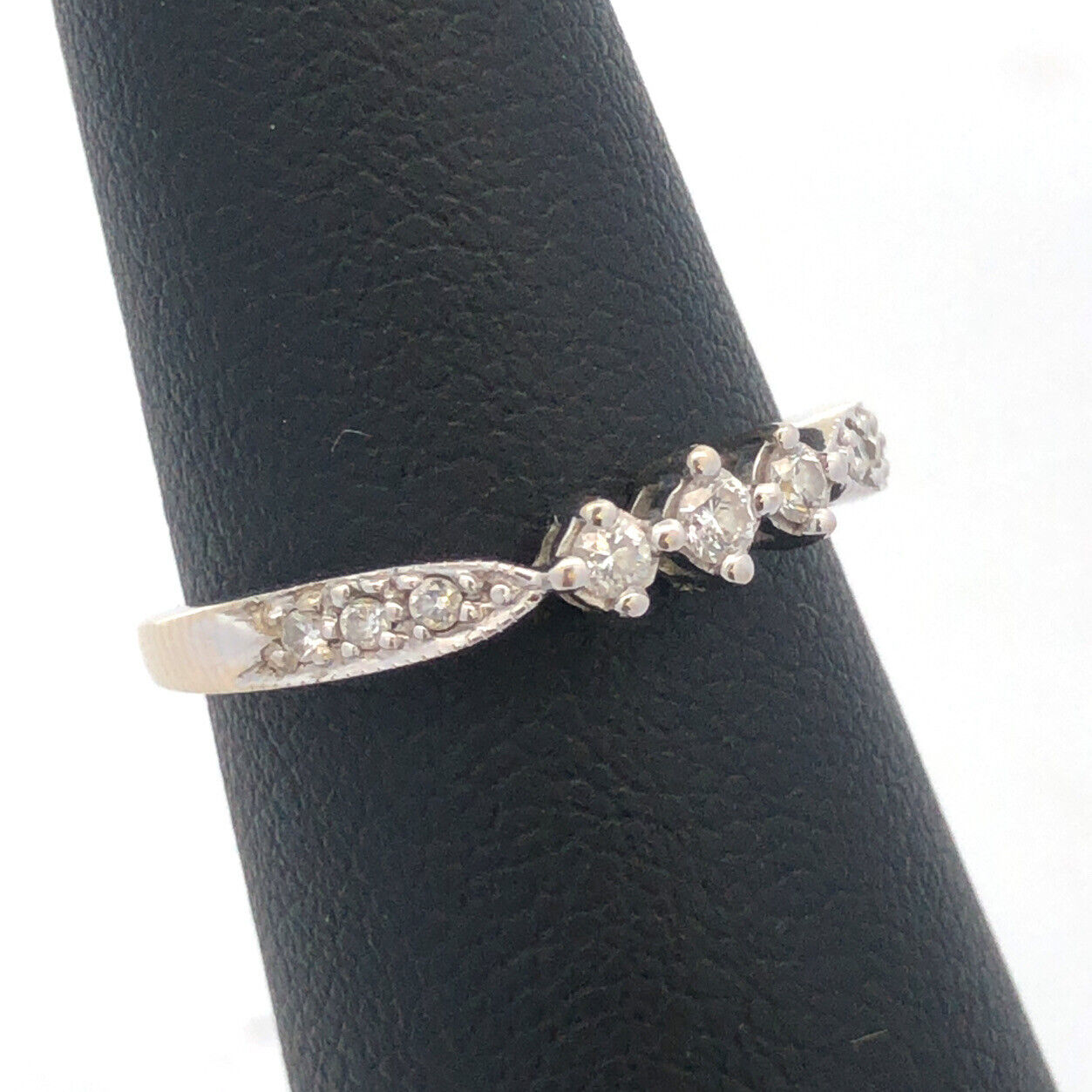 Designer 14K White Gold Round Diamond Wedding Anniversary Promise Band Ring