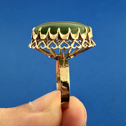 Estate 14K Yellow Gold Jade Jadeite Oval Cabochon Heart Scroll Cocktail Ring