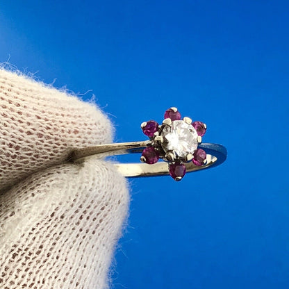 Gorgeous 18K Yellow Gold Round Cut Diamond Pink Ruby Flower Cluster Ring