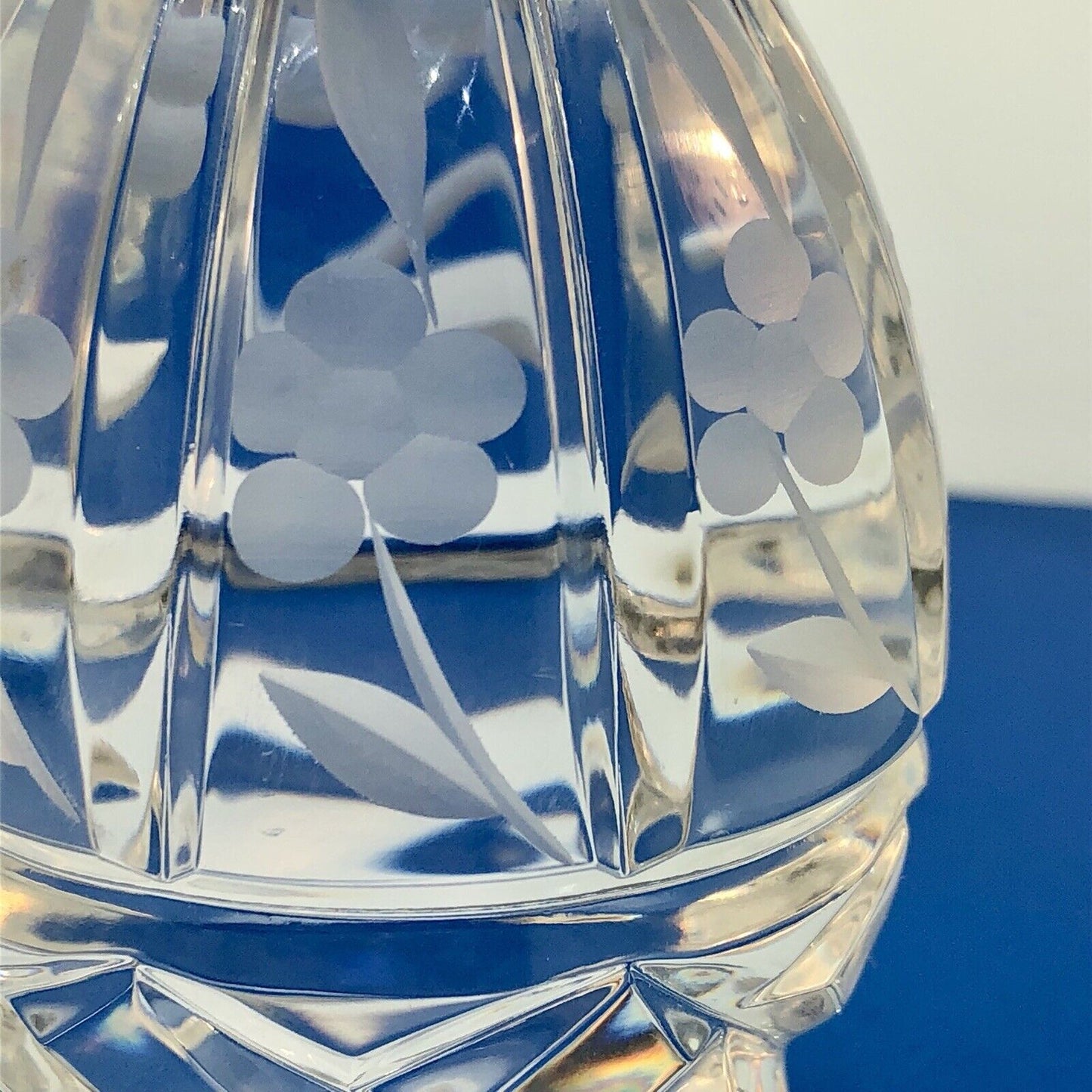 Vintage Handcrafted Poland 24% PbO Crystal Annual Egg Figurine Paperweight