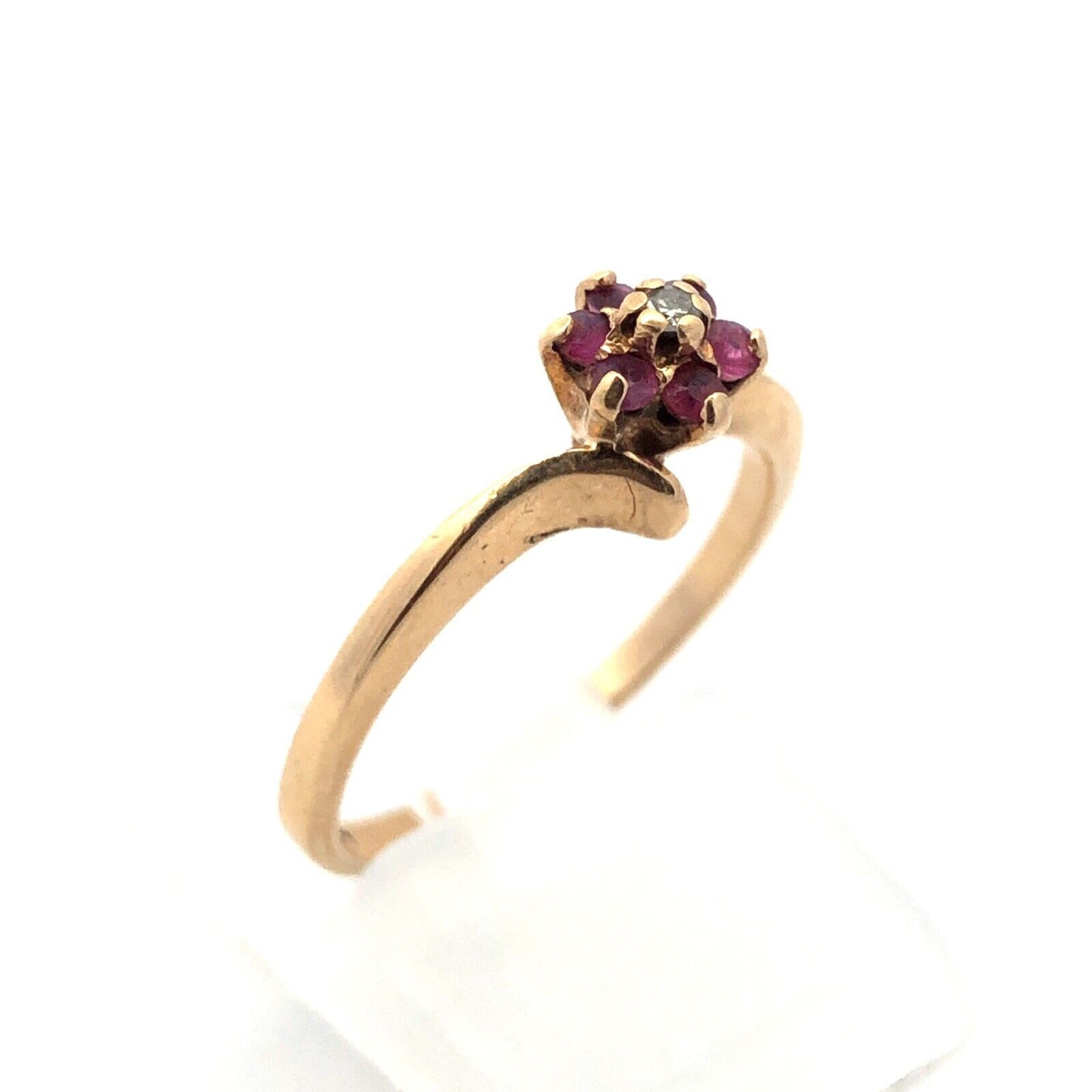 Designer GTR 10K Yellow Gold Round Purple Ruby Diamond Flower Promise Ring