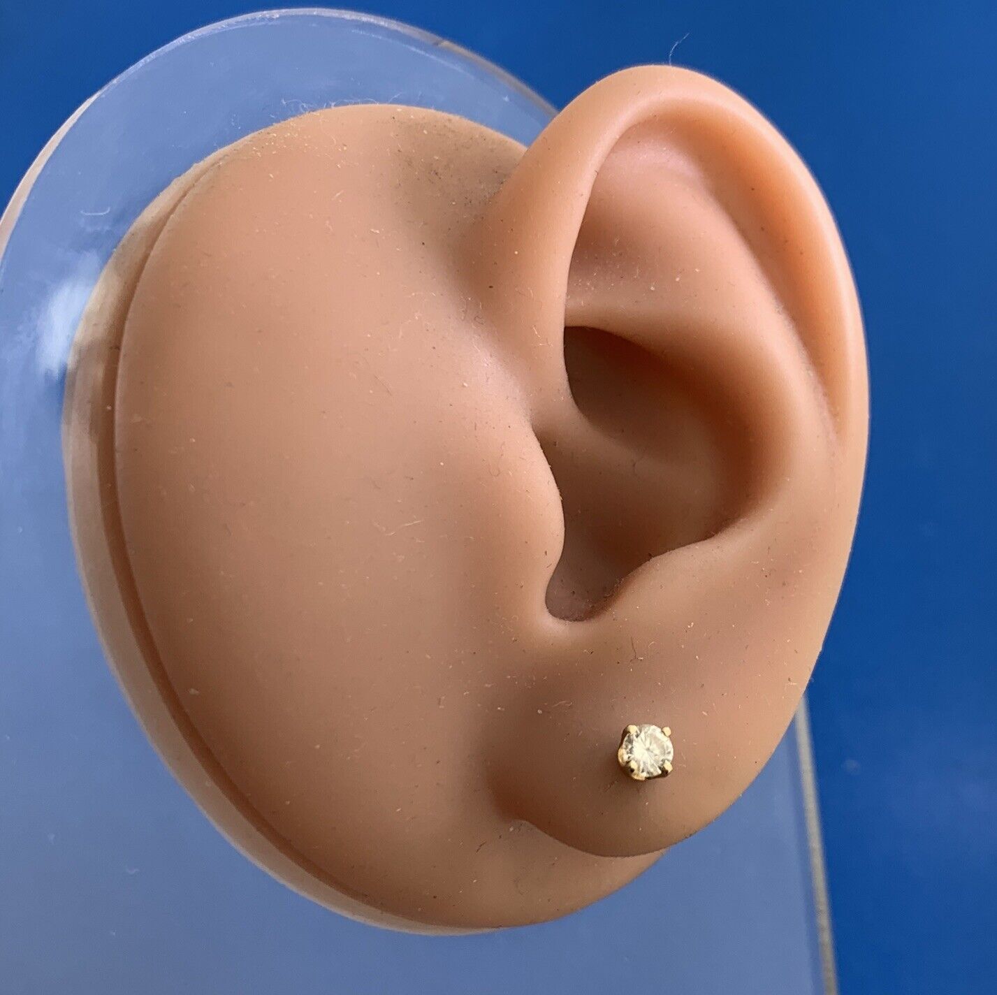 Designer 14K Yellow Gold Round Diamond Classic Stud Earrings