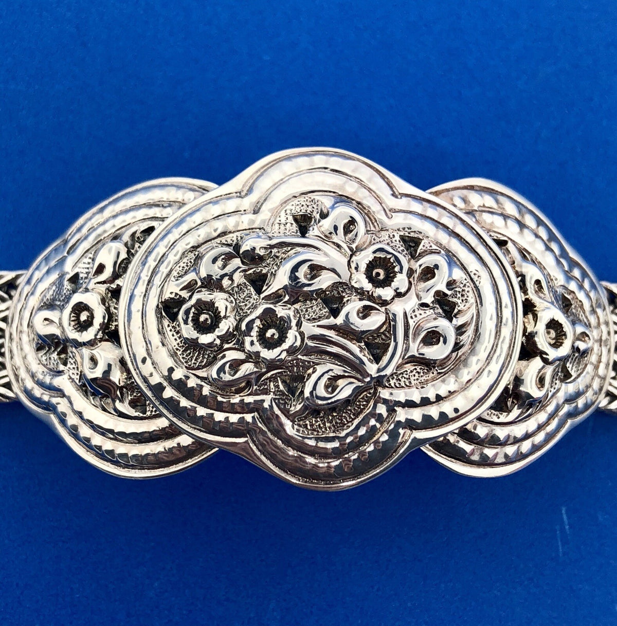 Great Designer Sterling Silver 925 Floral Scroll Wheat Mesh Concho Dome Bracelet