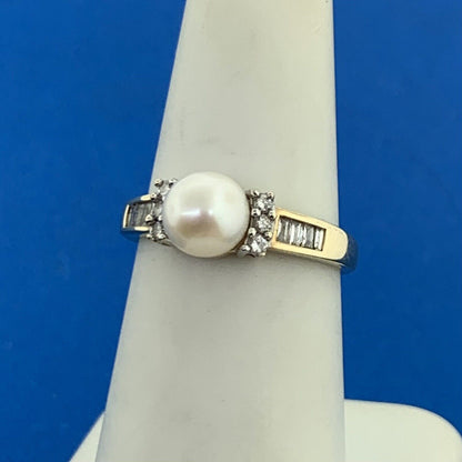 Designer 10K Yellow Gold Pearl Diamond Accented Size 7 Ring