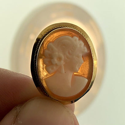 Victorian Edwardian Napoli Italy 18K Yellow Gold Oval Carved Cameo Stud Earrings