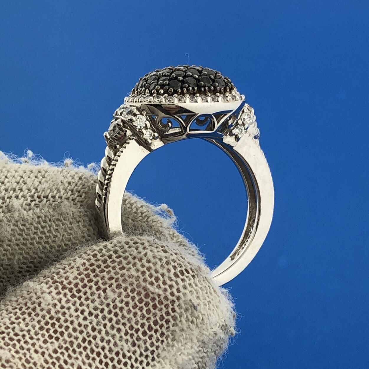 Sterling Silver .925 Black & White Cubic Zirconia Statement Size 5 Cocktail Ring