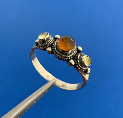 Estate 925 Sterling Silver Amber Peridot Accented Balinese Style Size 8 Ring