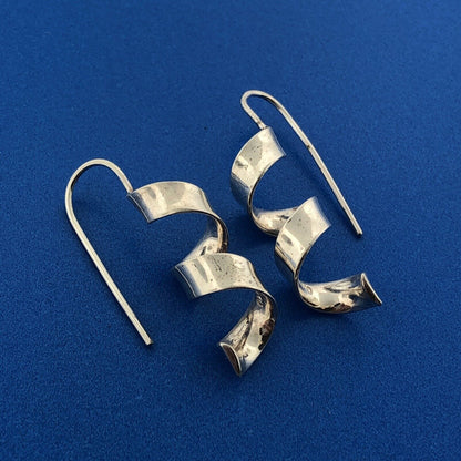 Stunning Sterling Silver 925 Twisting Spiral Ribbon Wire Hook Earrings