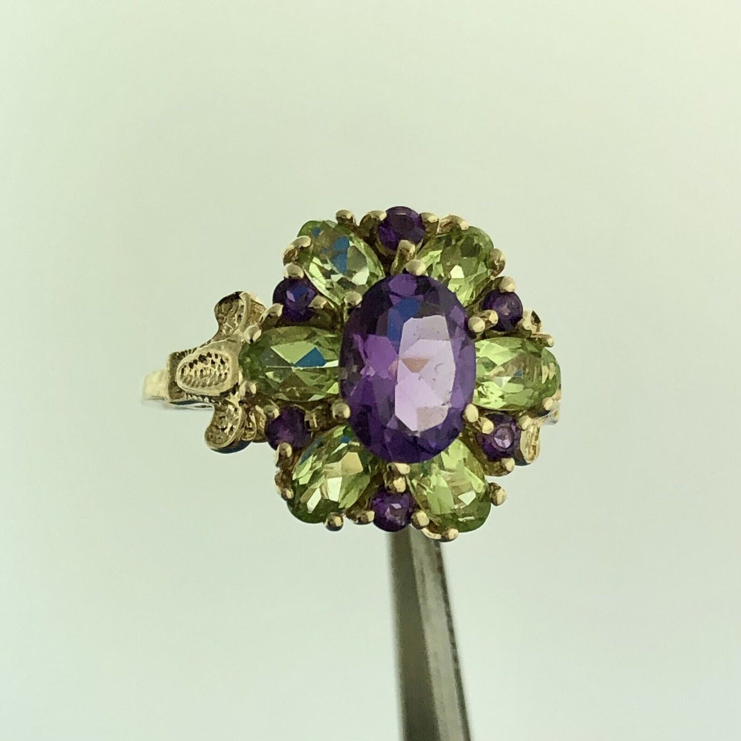 Retro 10K Yellow Gold Peridot Amethyst Floral Flower Cluster Statement Ring