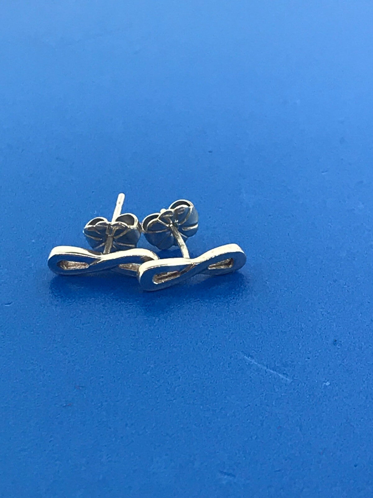 Designer 925 Sterling Silver Infinity Ribbon Figure Eight Stud Earrings