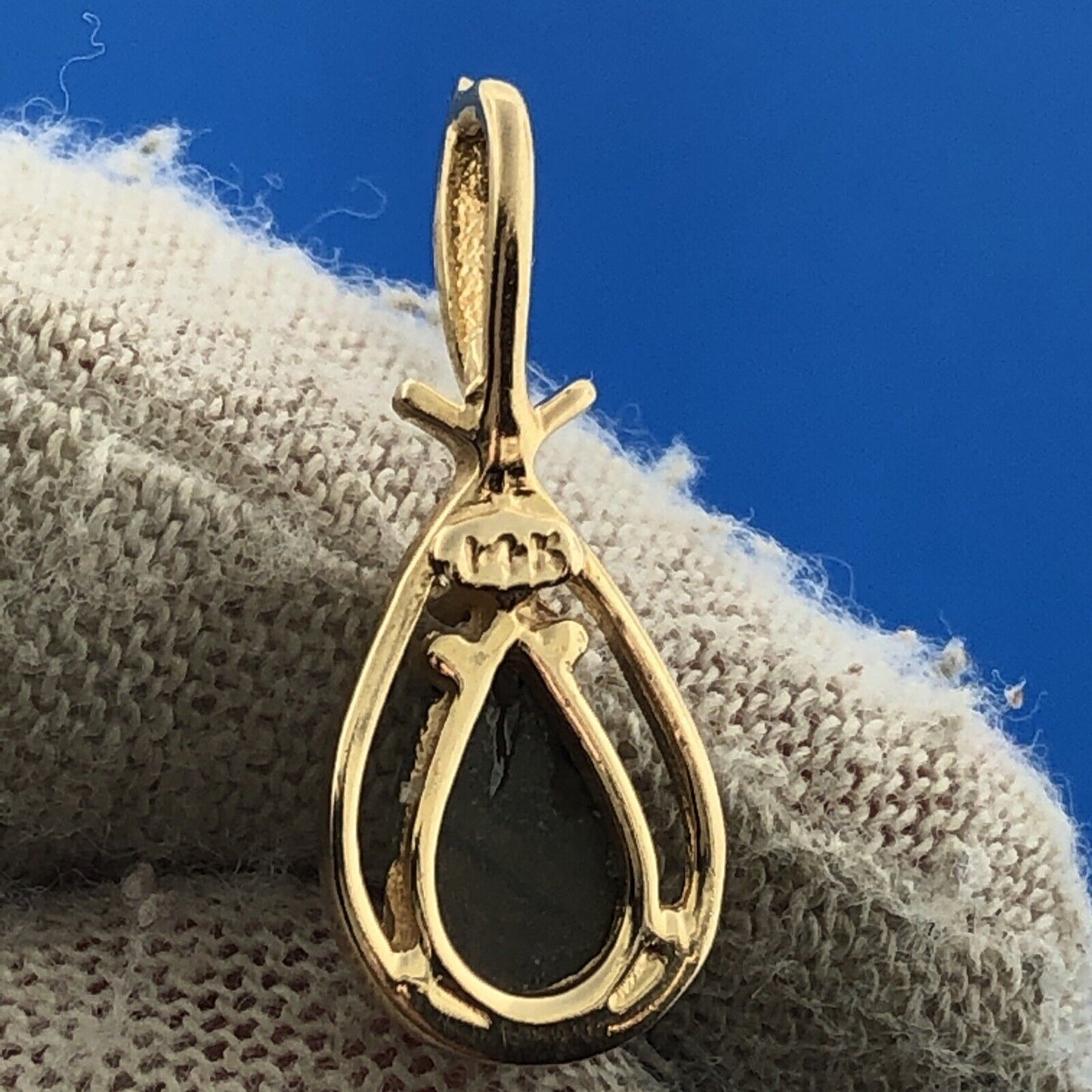 Gorgeous 14k Yellow Gold Cabochon Pear Hematite Diamond Teardrop Pendant