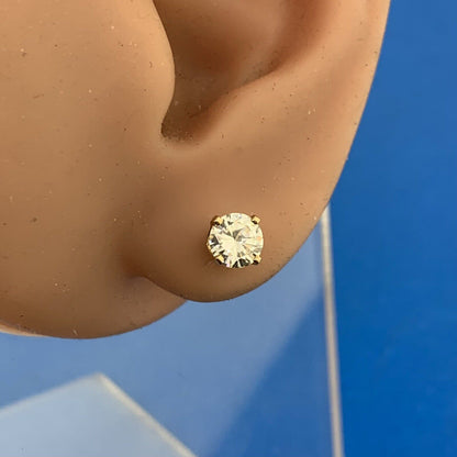 Classic Elegant 14K Yellow Gold Round Diamond Solitaire Stud Earrings