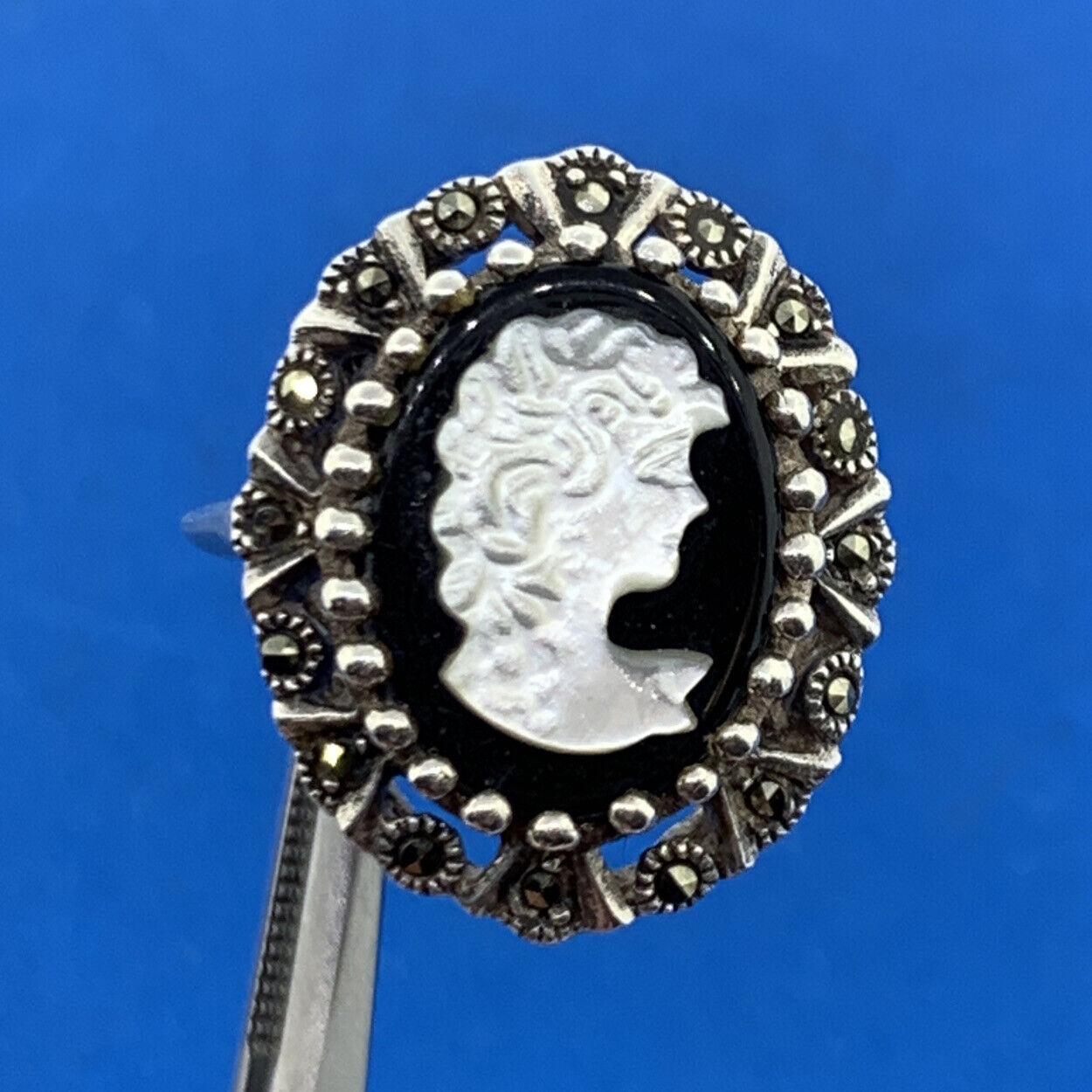 Designer 925 Sterling Silver Carved MOP Black Onyx Marcasite Cameo Cocktail Ring
